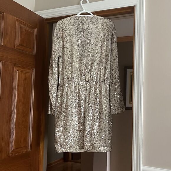 Shimmering Sequined Dress - NEVER WORN! - Picture 5 of 7